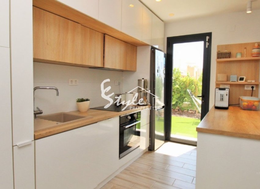 Resale - Villa - La Zenia