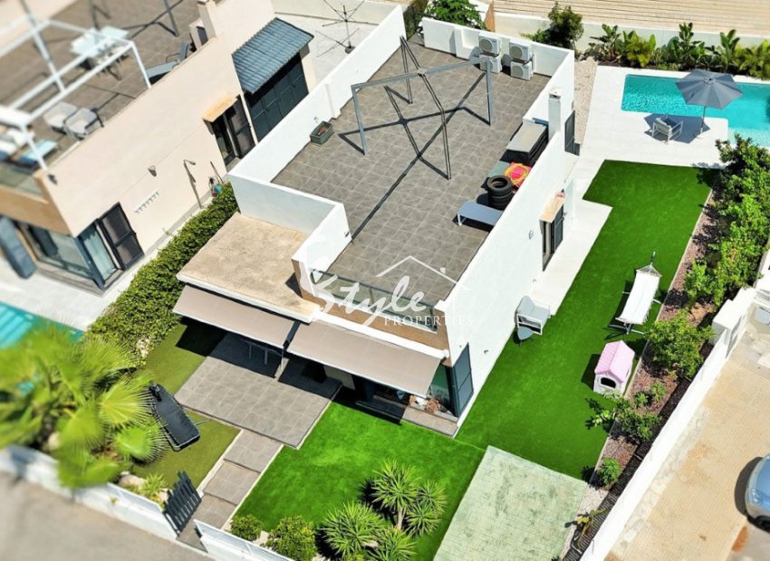 Resale - Villa - La Zenia