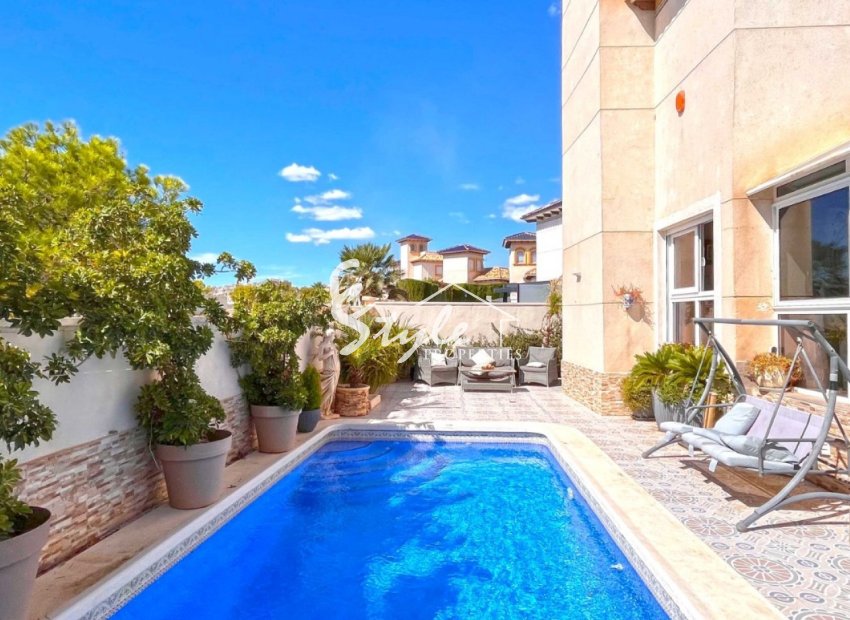 Resale - Villa - La Zenia