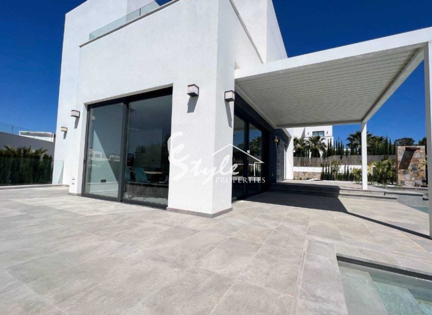 Resale - Villa - Las Colinas Golf