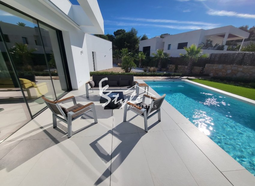 Resale - Villa - Las Colinas Golf