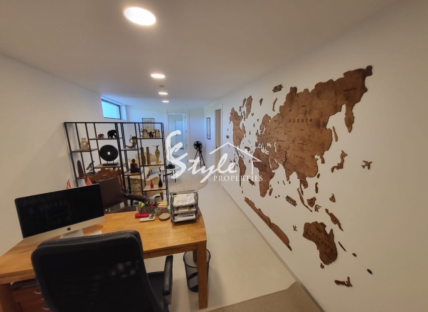 Resale - Villa - Las Colinas Golf