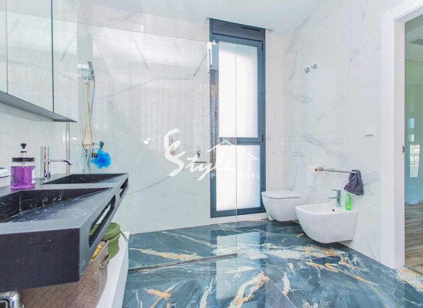 Resale - Villa - Las Colinas Golf