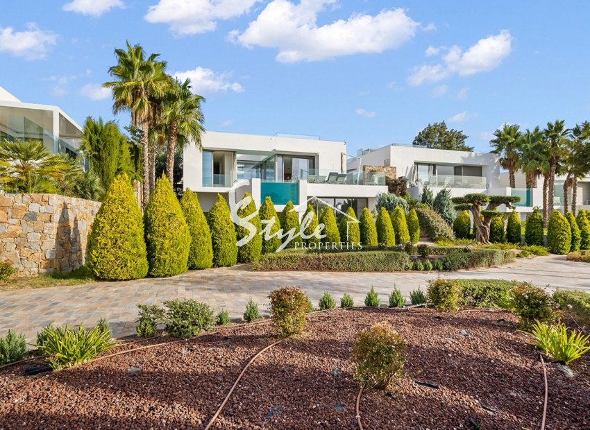Resale - Villa - Las Colinas Golf
