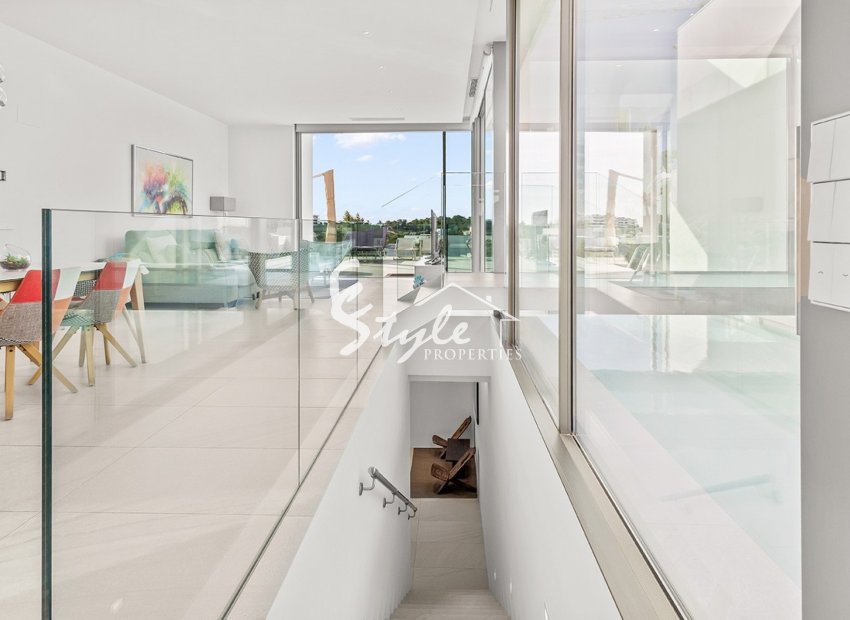 Resale - Villa - Las Colinas Golf