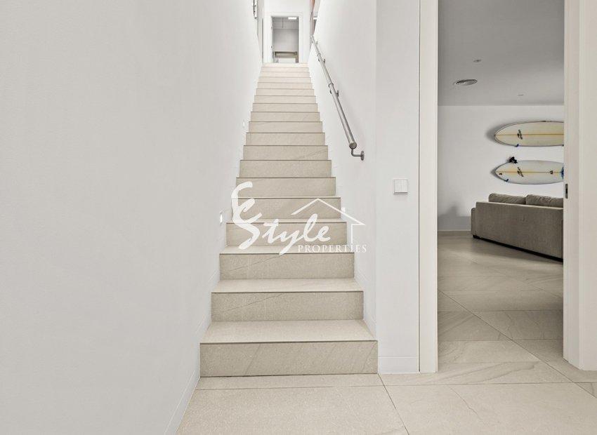 Resale - Villa - Las Colinas Golf