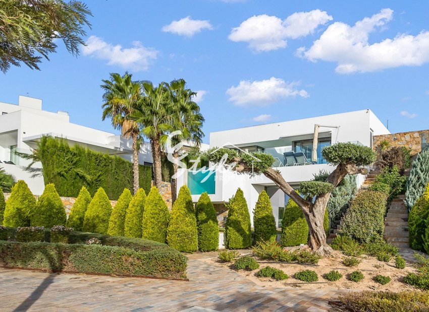 Resale - Villa - Las Colinas Golf