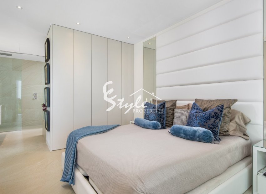 Resale - Villa - Las Colinas - Las Colinas Golf