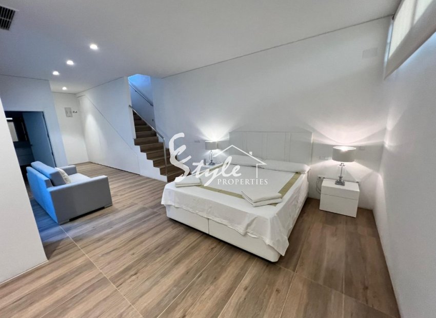 Resale - Villa - Las Colinas - Las Colinas Golf