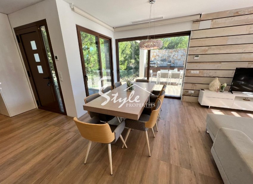 Resale - Villa - Las Colinas - Las Colinas Golf