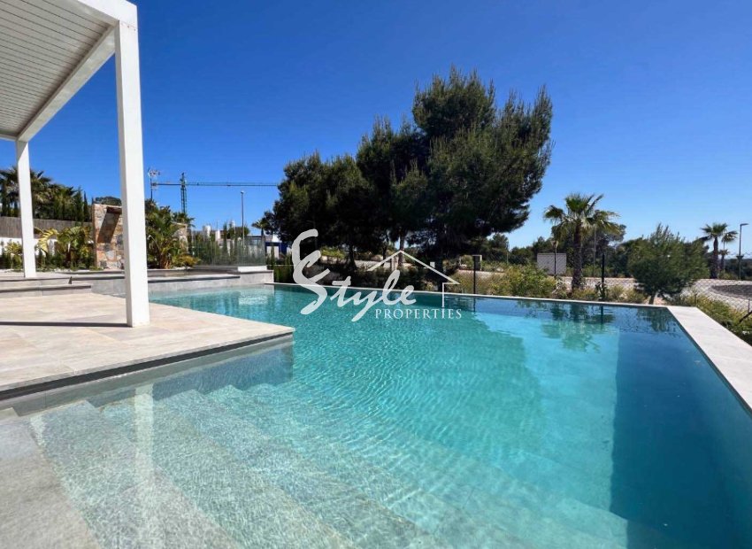 Resale - Villa - Las Colinas - Las Colinas Golf