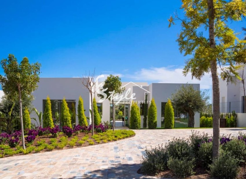 Resale - Villa - Las Colinas - Las Colinas Golf