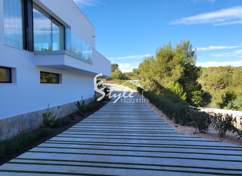 Resale - Villa - Las Colinas - Las Colinas Golf