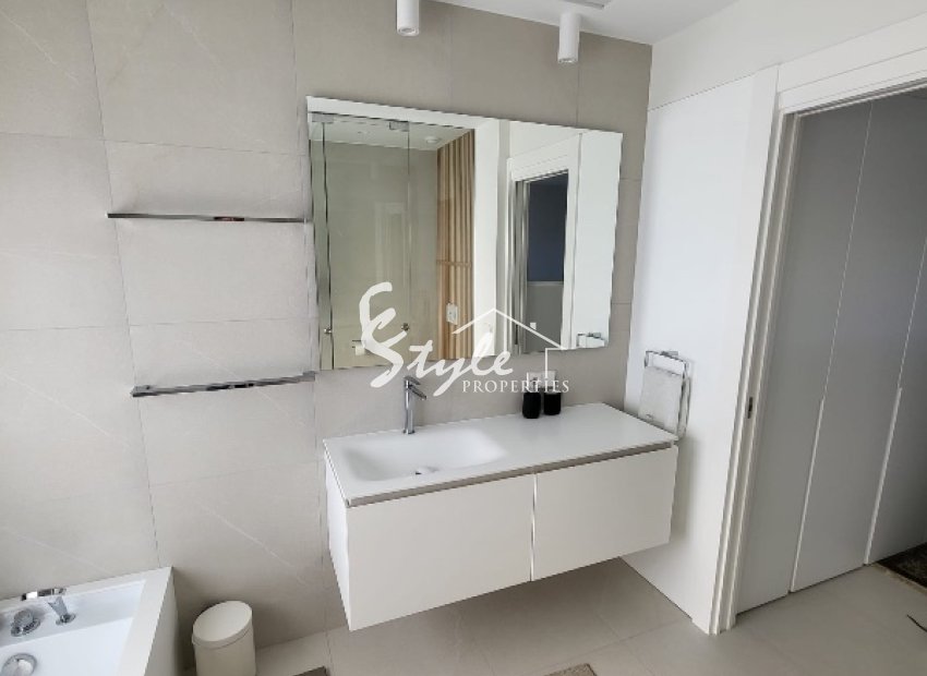 Resale - Villa - Las Colinas - Las Colinas Golf