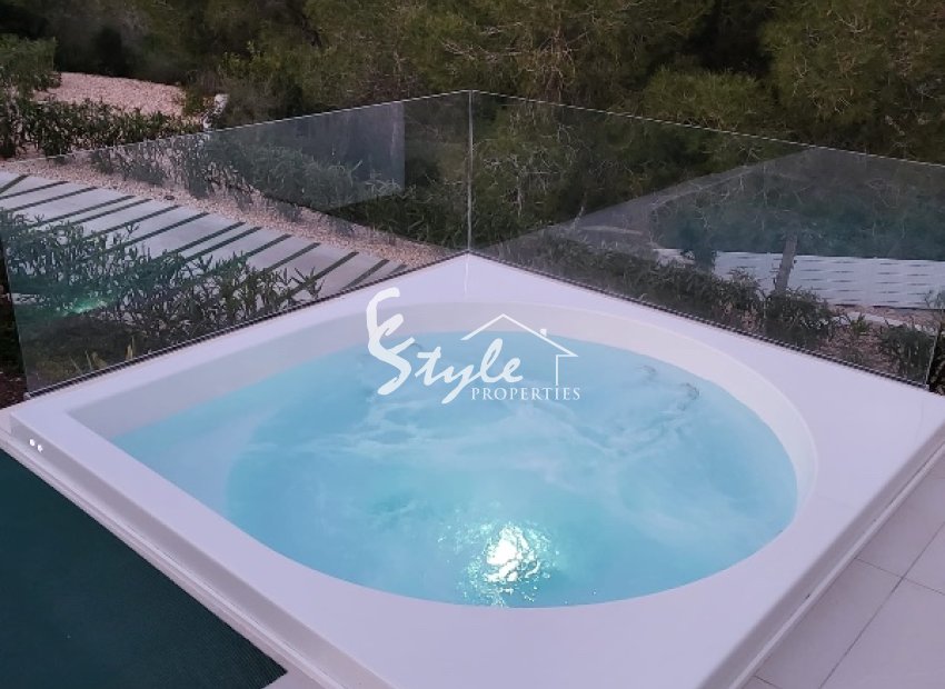 Resale - Villa - Las Colinas - Las Colinas Golf