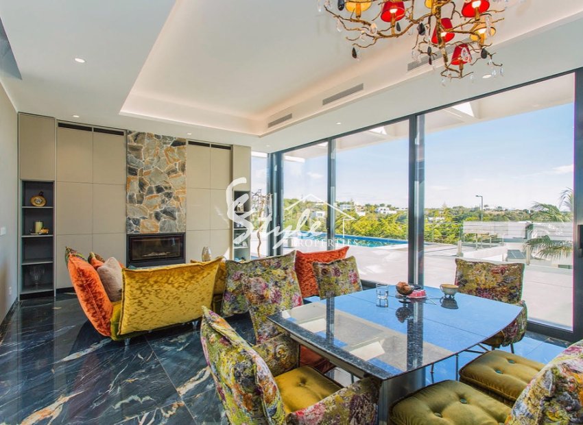 Resale - Villa - Las Colinas - Las Colinas Golf