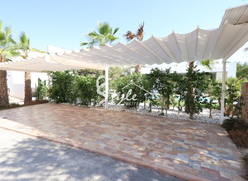 Resale - Villa - Las Colinas - Las Colinas Golf