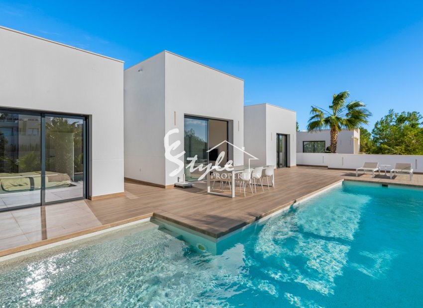 Resale - Villa - Las Colinas - Las Colinas Golf