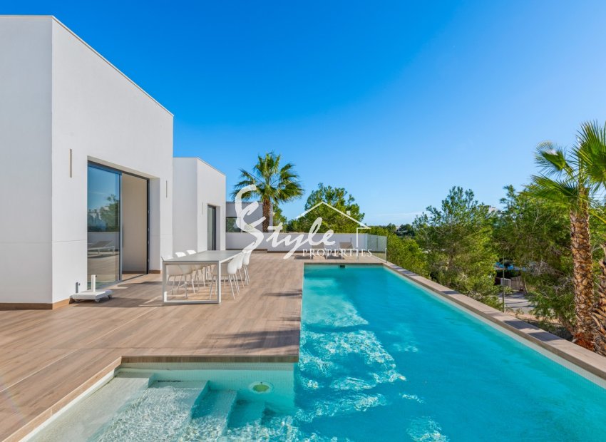 Resale - Villa - Las Colinas - Las Colinas Golf