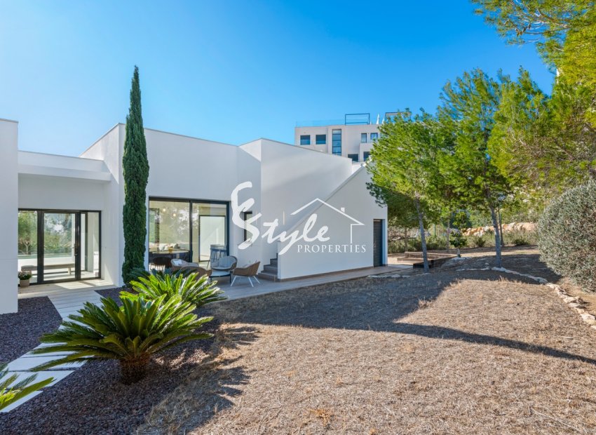 Resale - Villa - Las Colinas - Las Colinas Golf