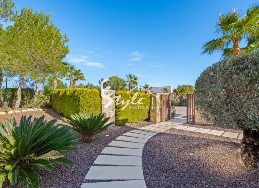 Resale - Villa - Las Colinas - Las Colinas Golf