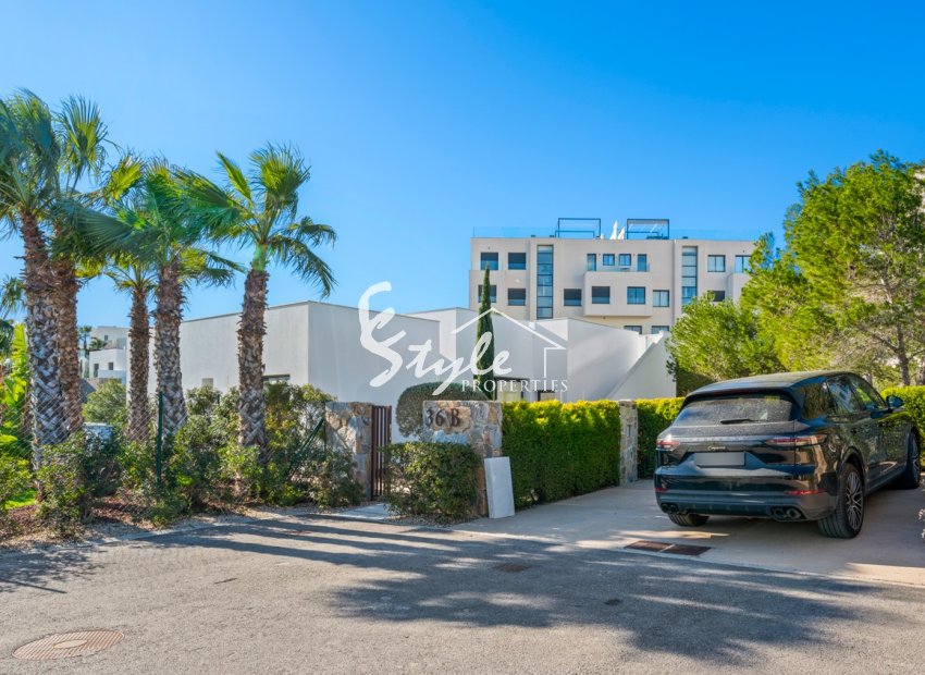 Resale - Villa - Las Colinas - Las Colinas Golf