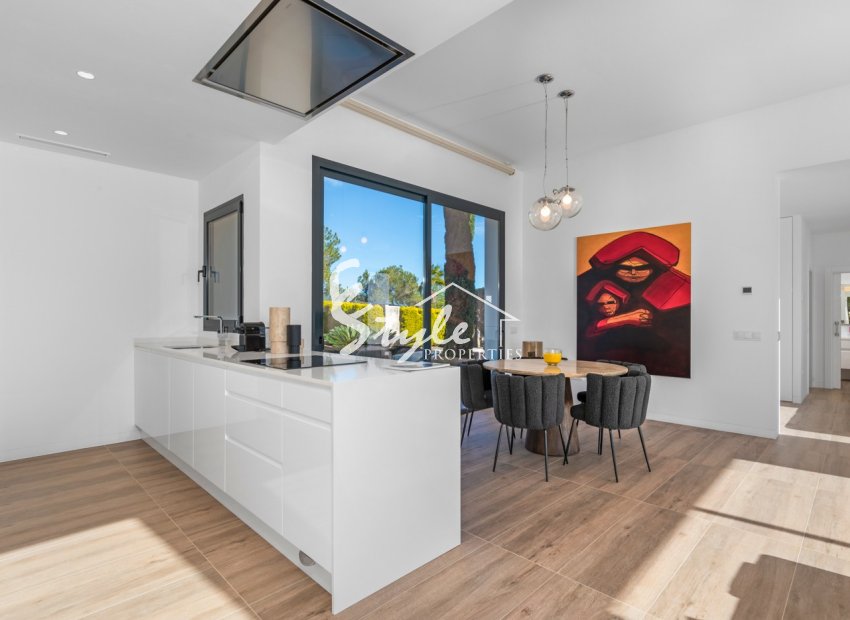 Resale - Villa - Las Colinas - Las Colinas Golf