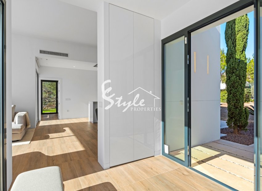 Resale - Villa - Las Colinas - Las Colinas Golf