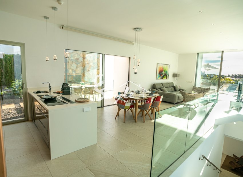 Resale - Villa - Las Colinas - Las Colinas Golf