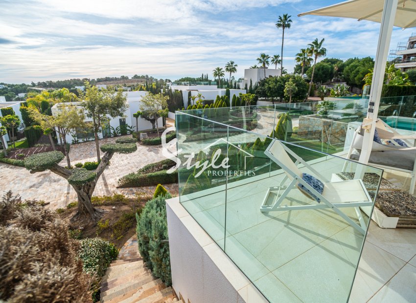 Resale - Villa - Las Colinas - Las Colinas Golf