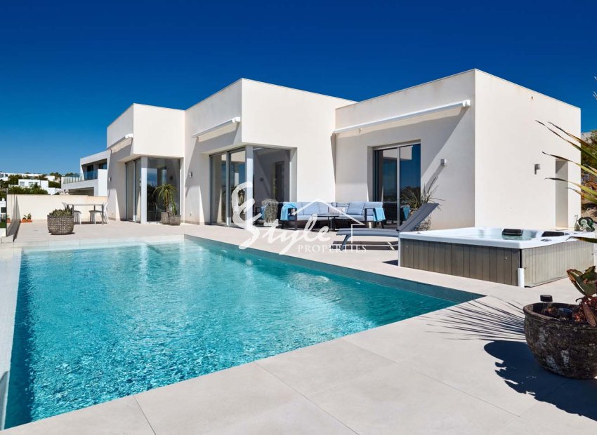 Resale - Villa - Las Colinas - Las Colinas Golf