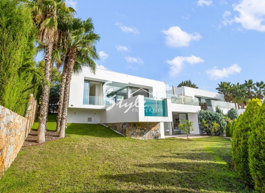 Resale - Villa - Las Colinas - Las Colinas Golf