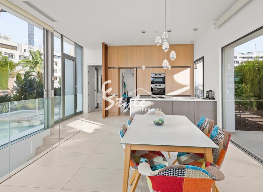 Resale - Villa - Las Colinas - Las Colinas Golf