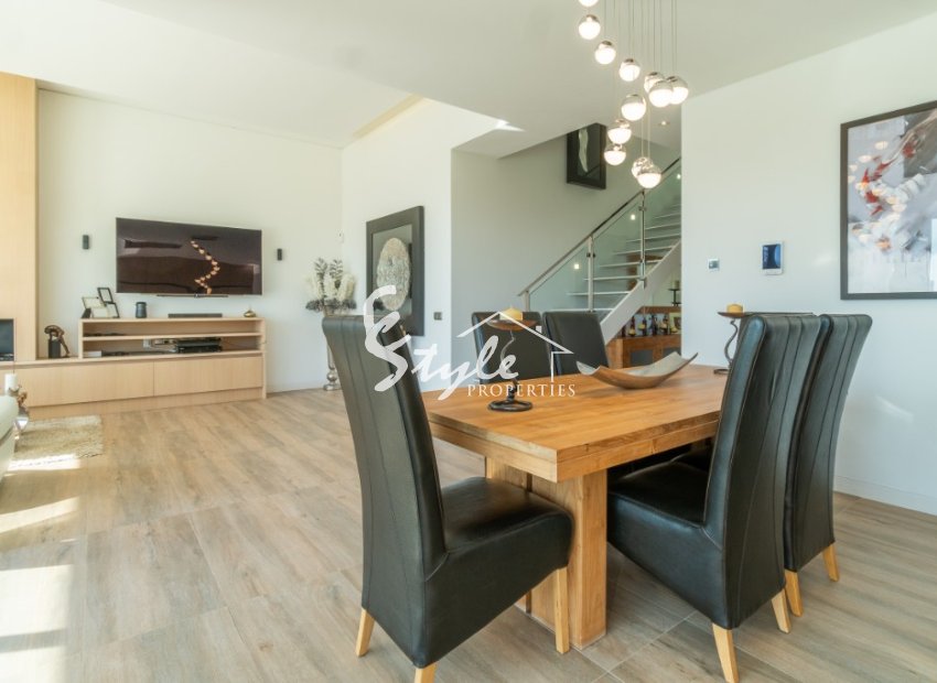 Resale - Villa - Las Colinas - Las Colinas Golf