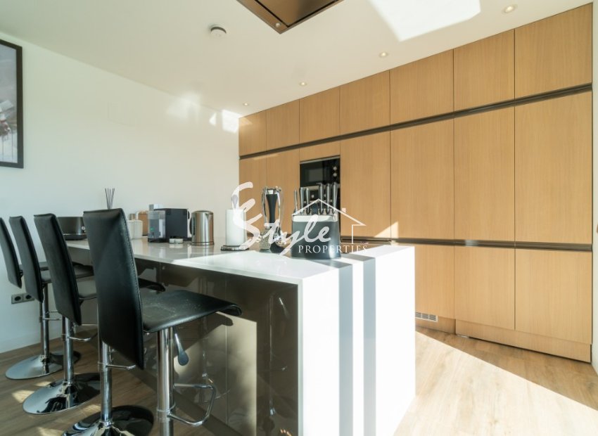 Resale - Villa - Las Colinas - Las Colinas Golf