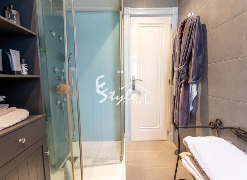 Resale - Villa - Las Ramblas Golf - Las Ramblas