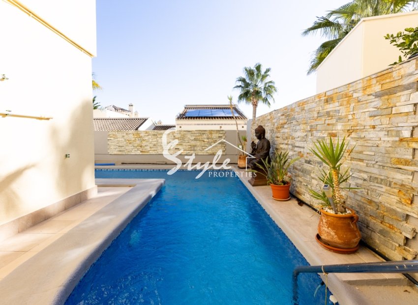 Resale - Villa - Las Ramblas Golf - Las Ramblas