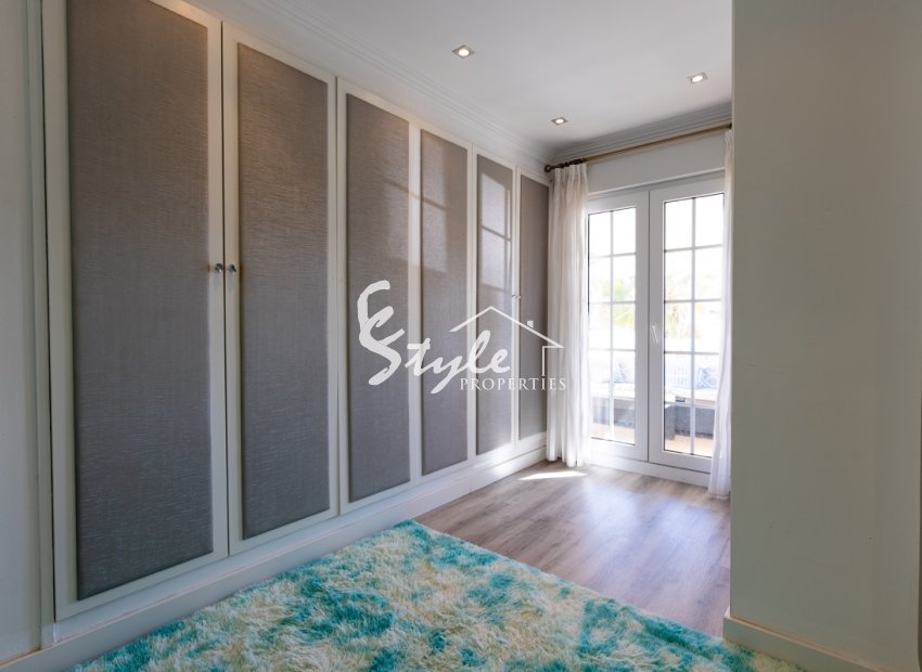 Resale - Villa - Las Ramblas Golf - Las Ramblas