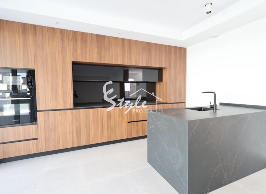 Resale - Villa - Los Alcazares