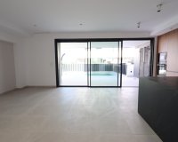 Resale - Villa - Los Alcazares