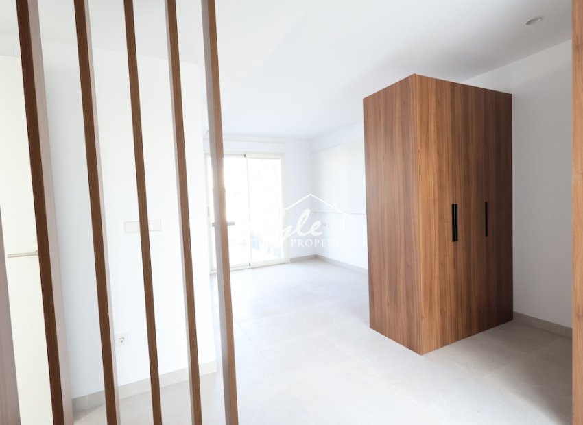 Resale - Villa - Los Alcazares