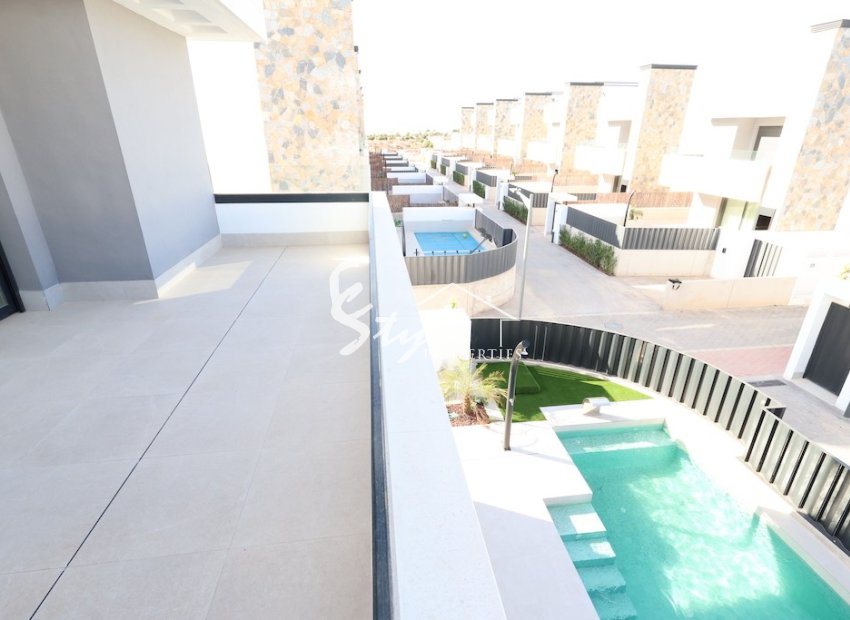 Resale - Villa - Los Alcazares