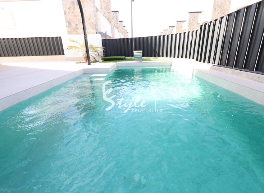 Resale - Villa - Los Alcazares