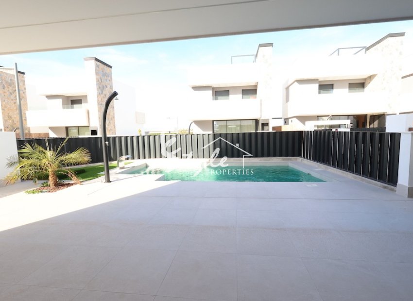 Resale - Villa - Los Alcazares