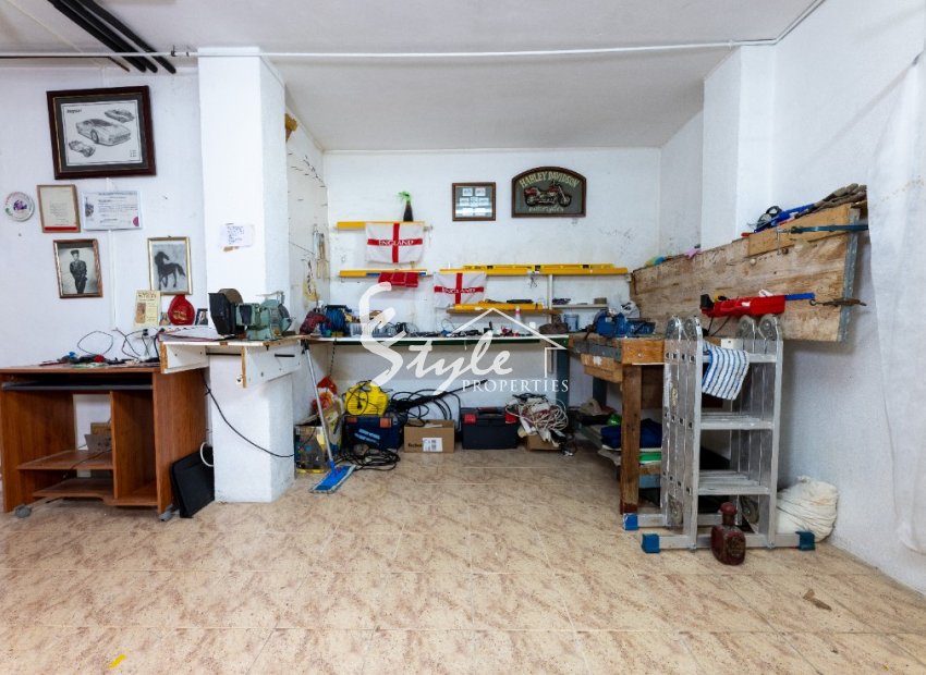 Resale - Villa - Los Altos