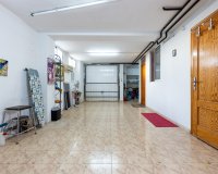 Resale - Villa - Los Altos