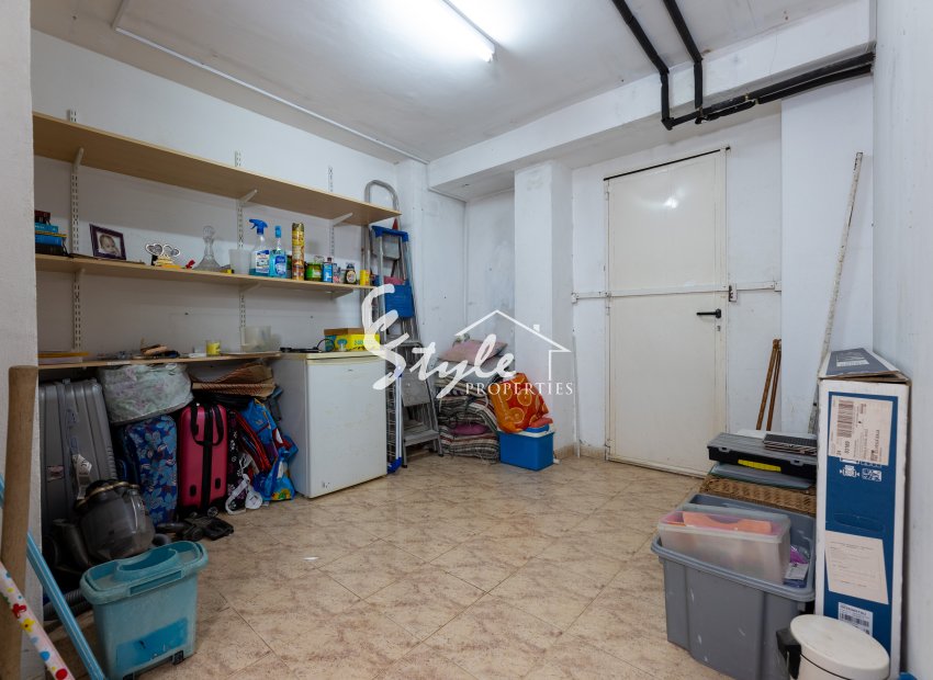 Resale - Villa - Los Altos