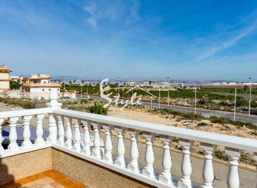 Resale - Villa - Los Altos