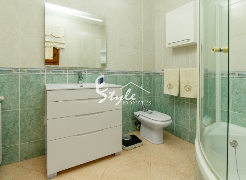 Resale - Villa - Los Altos