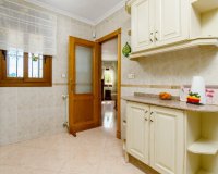 Resale - Villa - Los Altos